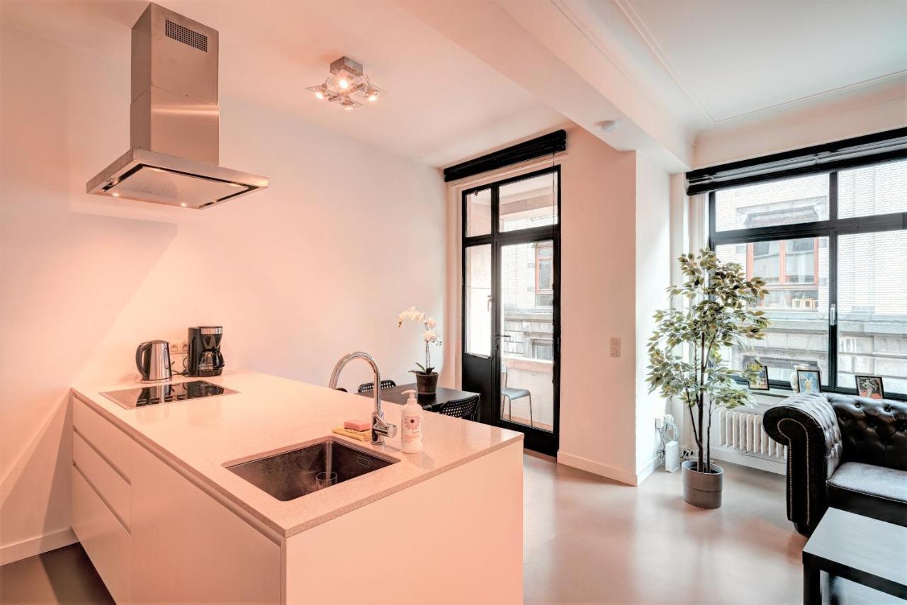 The Meir Lodge. Apartments In Heart Of Антверпен Экстерьер фото